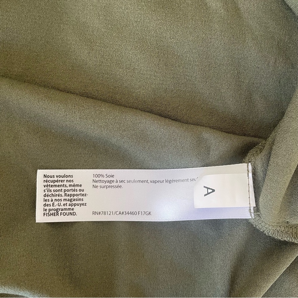 Eileen Fisher Silk Bateau Tunic in Olive Green. Size Medium - Picture 5 of 6